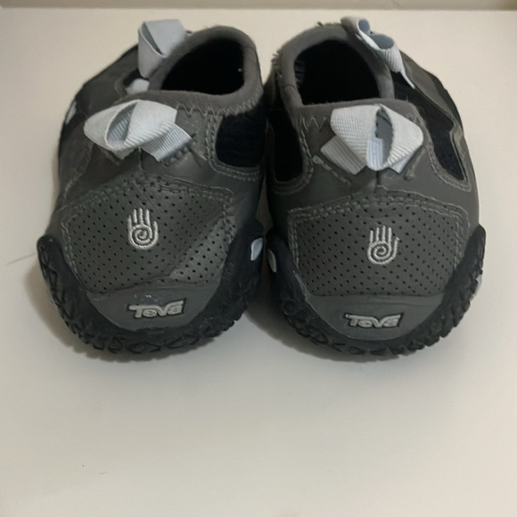 Teva Proton Women's Neoprene Waterproof Shoes. Gray/Black size 9 - Picture 4 of 7